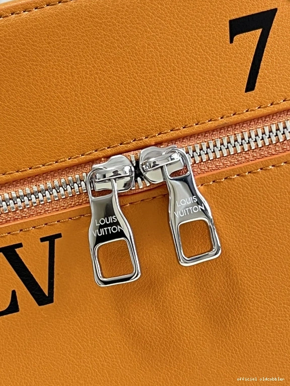 Official oldcobbler VUITTON TRUNK VERTICAL BOX LOUIS 0807